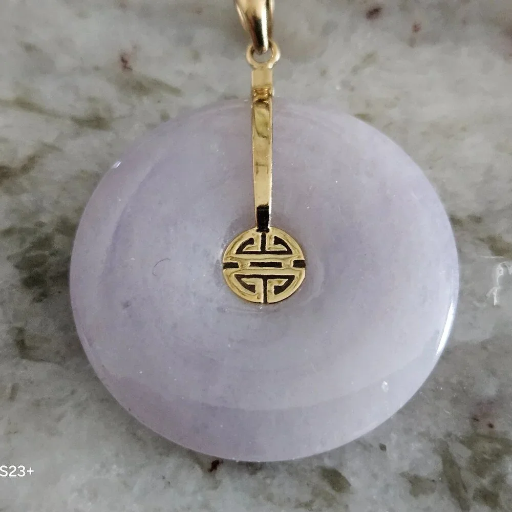 VINTAGE GUMPS 14K LAVENDER JADE GOOD LUCK BI CHINESE PENDANT NECKLACE ENHANCER